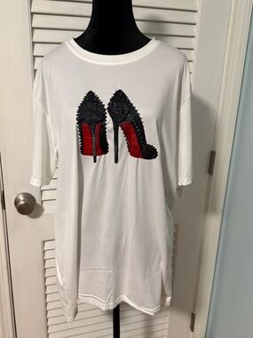 White Graphic Tee with Black Studded High Heel Print. Relaxed fit women’s L!